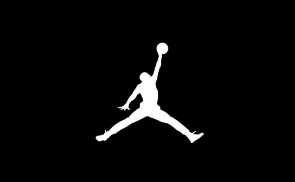 Ces basketteurs volent comme des oiseaux. Regardez !
