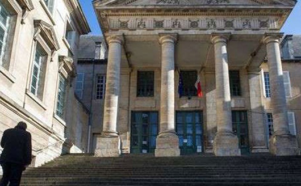 Sa femme le trompe, il viole l'amant pour se venger