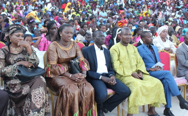 Kaolack: Yaye Fatou Diagne Mboup donne le sourire à 2500 enfants (Images)