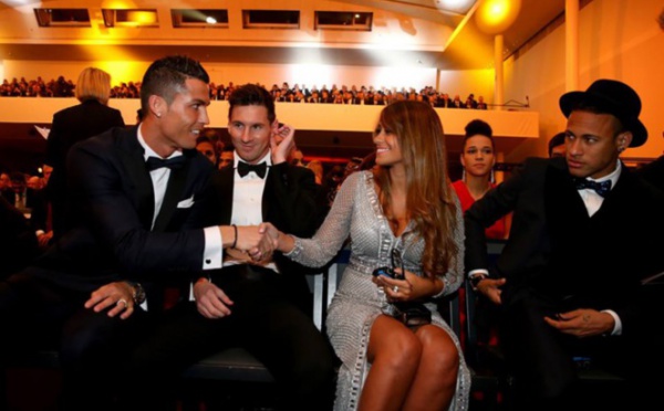 Cristiano, Messi, Antonella et Neymar: c'est la photo de la soirée
