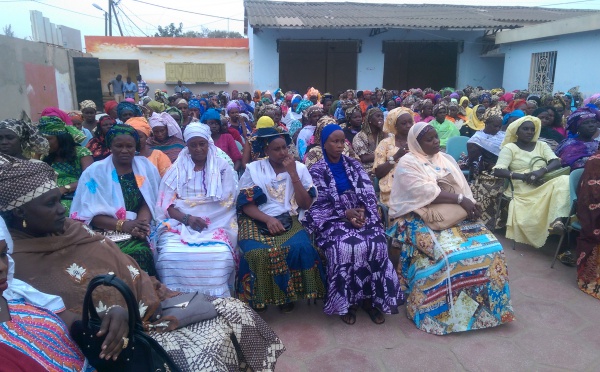 Les images de la cérémonie de remise d'un chèque de 75 millions au réseau des femmes pour l’émergence de Bambilor 