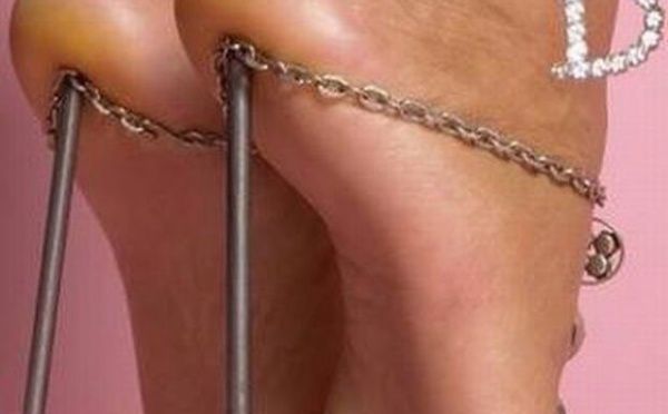 Ces 20 chaussures totalement barrées vont vous donner mal aux pieds rien qu'en regardant les photos...