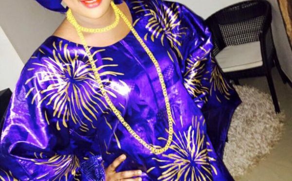 Titi : Ultra relookée en grand boubou
