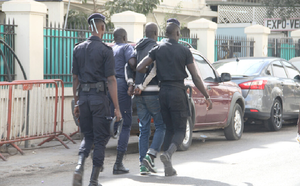 Faux papiers : Un atelier clandestin de fabrication de cartes consulaires démantelé à Dakar