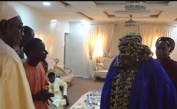 Ziar de Sanslimites à Touba : Serigne Mountakha prie pour le groupe de presse et remercie..