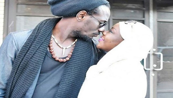 Carlou Di en toute complicité avec sa femme Gnagna