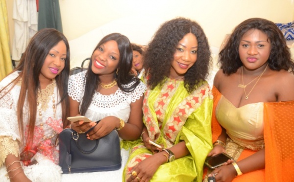 (Photos) Quand les grandes dames se rencontrent lors des baptêmes, ça donne ça : Marie Lo Sow, Bébé Basse, Amina Niang et Mareme Niang en toute complicité