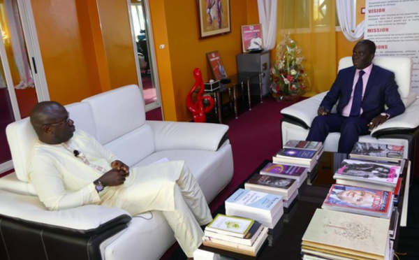 Malick Gackou à l'enregistrement de l'émission "Sen Jotay" sur la Sen TV avec Ahmed Aïdara