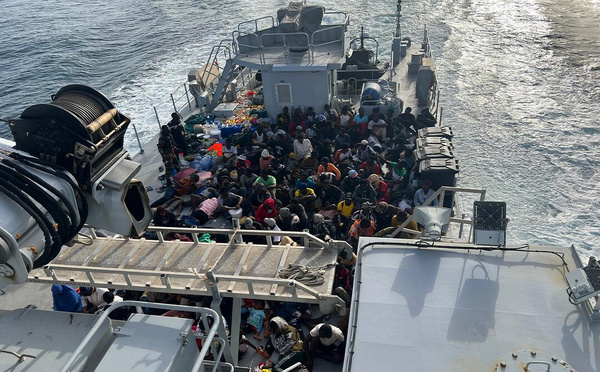 Sauvetage en mer : 133 migrants secourus au large de Dakar apr la Marine nationale intercepte