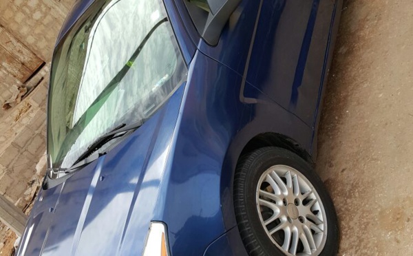 Cause double emploi : A vendre ce magnifique Ford  Focus Essence...