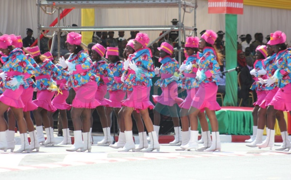 Photos:  4 avril 2016-La prestation des Majorettes du Collège Notre Dame 
