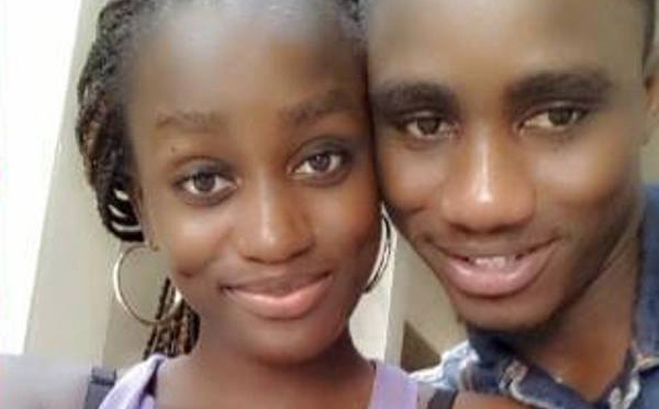 Waly Ballago et  sa sœur Aicha en mode selfie