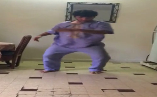 Vidéo: Un Nar qui danse Kay lene niou fakhass, Malaw de Pape Diouf…Regardez