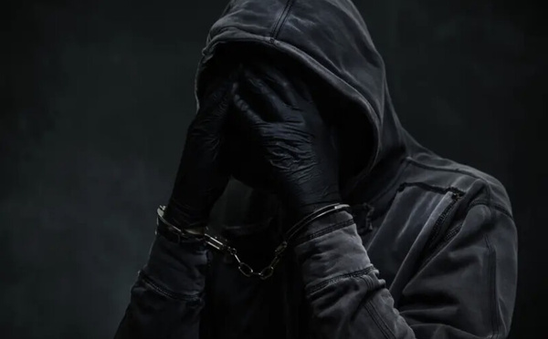 Affaire Kocc Barma : la DSC lance la traque des fournisseurs de contenus illicites, une première arrestation opérée