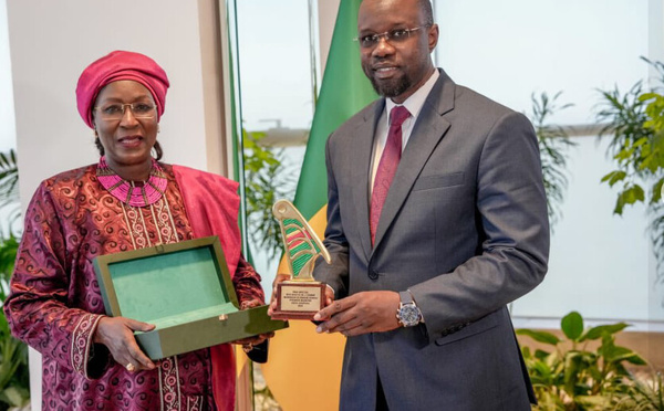 Photos / Primature : Le Premier ministre Ousmane Sonko a reçu une délégation de la CNDH, ce lundi