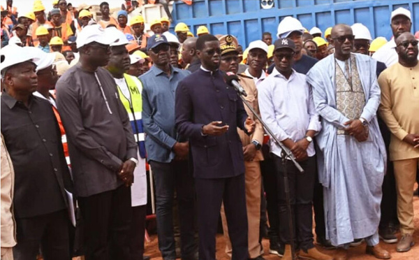 Tambacounda : Le Président Bassirou Diomaye Faye satisfait de la réhabilitation de la gare ferroviaire