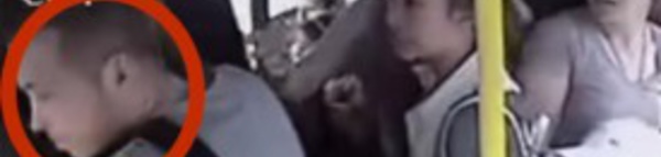 Dans le bus, ce passager montre son sexe à la jeune femme. Mais ce que la caméra de surveillance filme fait le tour du monde.