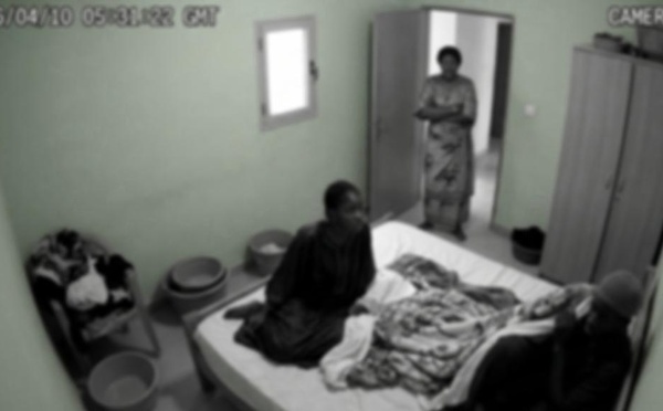 Cité Comico : Surpris dans la chambre d’une mineure à l’heure du “kheud”, un conducteur de moto-taxi déféré au parquet