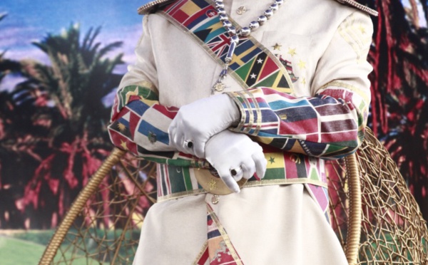 6 photos : L'incroyable tenue  du "Maréchal" Général de Bamba lors du Magal de Darou Mouthy