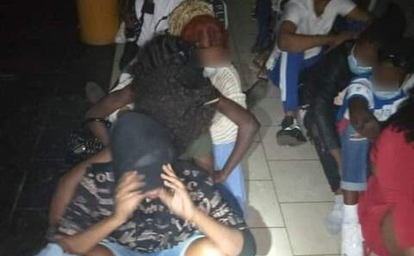 Ouakam : La gendarmerie interrompt une soirée déviante, huit fêtards interpellés