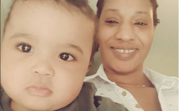 Ndèye Diallo de "Un Café avec..." pose avec son fils
