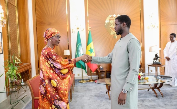 Diomaye Faye rend hommage à Abdoulaye Wade
