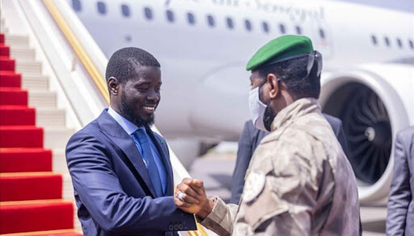 Attaques au Mali : Bassirou Diomaye Faye condamne avec fermeté