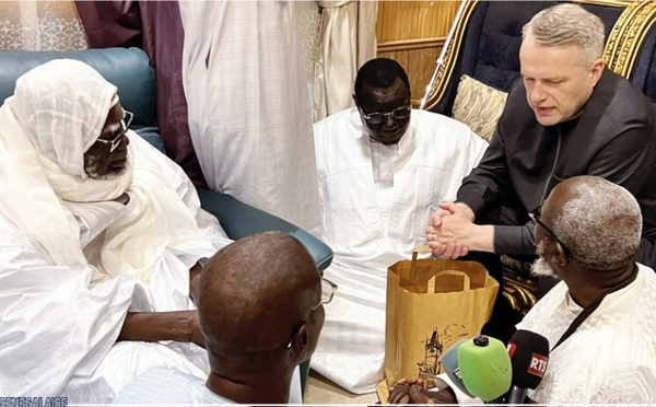 Touba : des perspectives de coopération évoquées entre la République tchèque, l’UCAK et la mairie de Touba