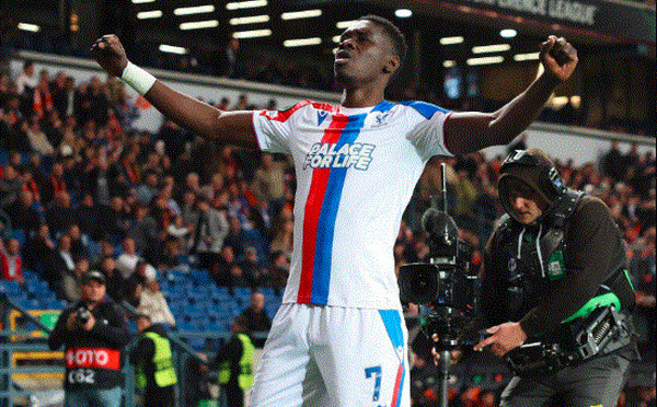 Crystal Palace : Ismaïla Sarr entre dans l’histoire de la Ligue Conférence