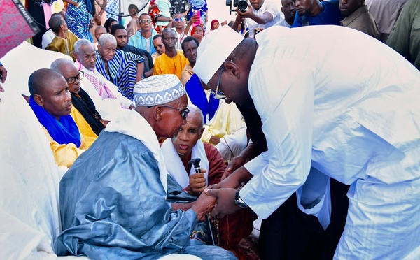 Ousmane Sonko à Louga : condoléances à Guet Ardo et visite à la famille omarienne