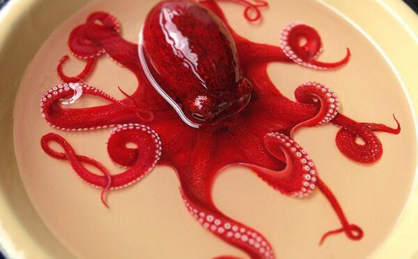 Un artiste malaisien peint des créatures aquatiques hyper réalistes