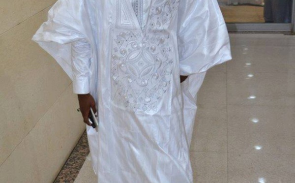 Birane Ndour en boubou traditionnel