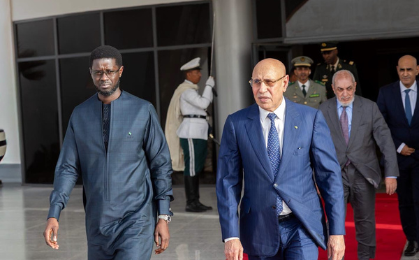 Sénégal–Mauritanie : Bassirou Diomaye Faye échange avec Mohamed Ould Cheikh El Ghazouani à Nouakchott