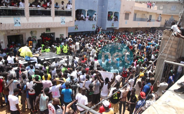 Photos + Vidéo- Parcelles Assainies, c'est une  liesse populaire chez Modou Lô 