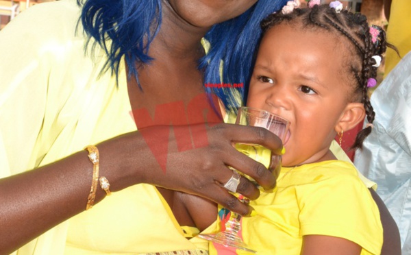 ( 20 Photos ) Aida, la fille de Oumou Provocation a soufflé une bougie de plus, un anniversaire pas comme les autres. Regardez