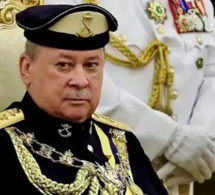 A la rencontre du nouveau roi de Malaisie, qui possède 300 voitures de luxe et une armée privée