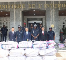 Photos : L’Inspecteur Général de Police Mame Seydou NDOUR, DG de la Police nationale a reçu en audience, Son Excellence M. LI ZHIGANG, Ambassadeur de la République populaire de Chine, ce mercredi