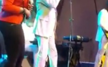 Vidéo: Youssou Ndour et Abiba chantent '' Seven second''