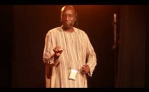 Ouvrages du professeur Babacar Mbaye Ndaak « Baay Lahat.. » et Baay Faal dédicacés à Douta Seck