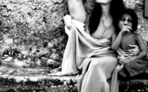 Photos : Brad Pitt avait photographié son ex-femme Angelina Jolie telle qu’il la voyait