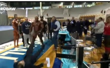 Furieux sur le jury, ce bodybuilder craque complètement (regardez)