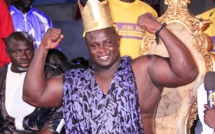 [ Grand format ] : Sous la cuirasse du Bombardier, le roi des arènes sénégalaises