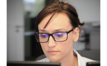 Les lunettes anti-lumière bleue protègent-elles vraiment les yeux ?