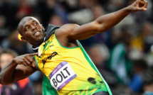 Usain Bolt fait le 100 m: Usain Bolt vs Carl Lewis vs Jesse Owens, regardez