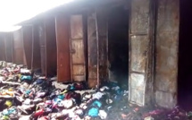 Vidéo-Incendie au marché HLM de Dakar 46 cantines partent en fumée, regardez!!