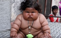 A 8 mois, ce bébé pèse 17 kilos