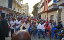 Meeting du mouvement de soutien à Karim Wade à Pikine: La Section Marché Zinc de Pikine du Mouvement Ligueuy AK Karim (MLK) a organisé ce samedi 29 Avril 2017 un Grand Meeting