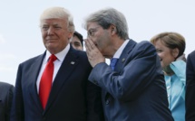 Trump prend l’air à l’étranger, ses ennuis continuent aux Etats-Unis