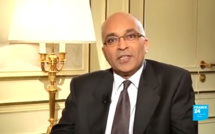 Jean Karim Fall était le fils aîné de feu Abdel Kader Fall, ancien ministre et neveu de l'écrivaine Aminata Sow Fall