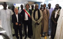 Italie: Serigne Mame Mor Mbacké accueilli à l’aéroport de Cagliari par M. Tomaso Antonio Locci, maire de Monserrato